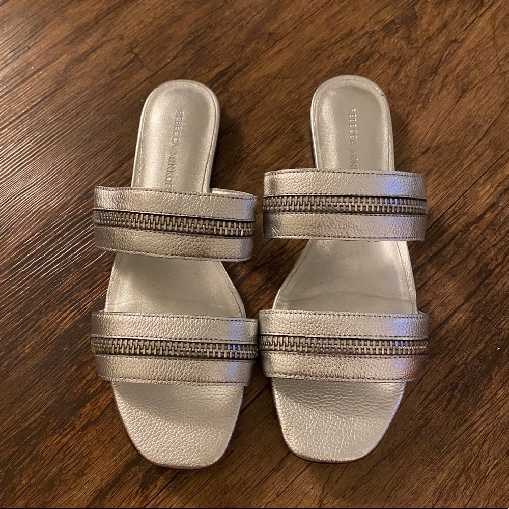 Rebecca Minkoff. 🖤 Zippered detailed sandals.